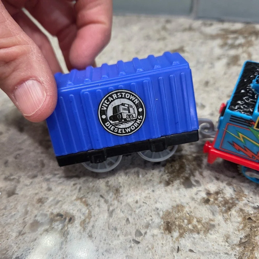 Thomas & Friends batteries included